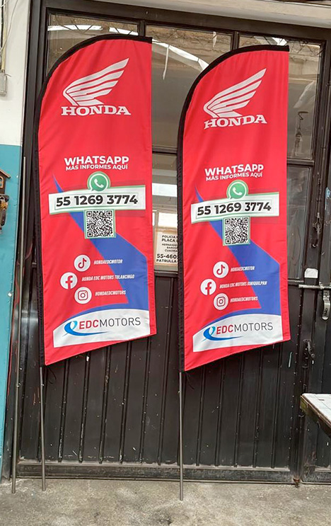 Venta de banderas tipo vela publicitarias